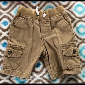 Cat & Jack 3T Khaki cargo shorts. Great condition.